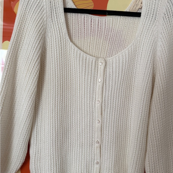 White sezane sweater - Picture 2 of 10